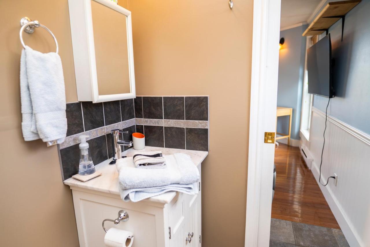 Downtown Whitehorse Apartment In Old Town Exterior foto